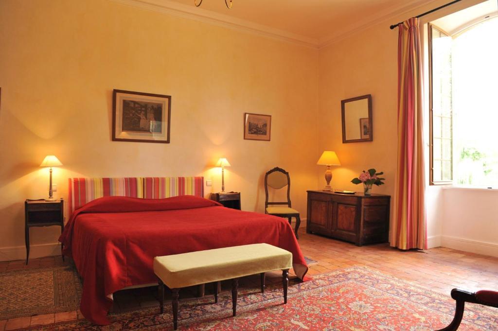 Chateau De La Venerie Denice Room photo